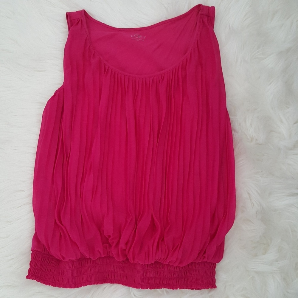 Loft XS hot pink top w pleats,new